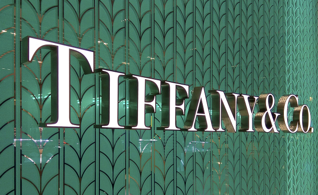 Tiffany Sets Date for Vote on LVMH Acquisition